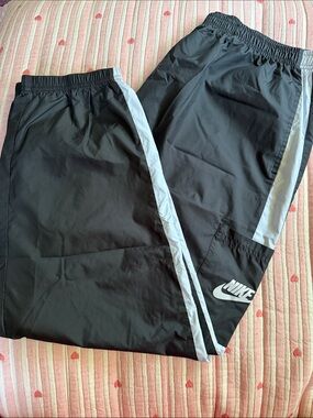 Nike Black Joggers with Light Gray Side Stripe